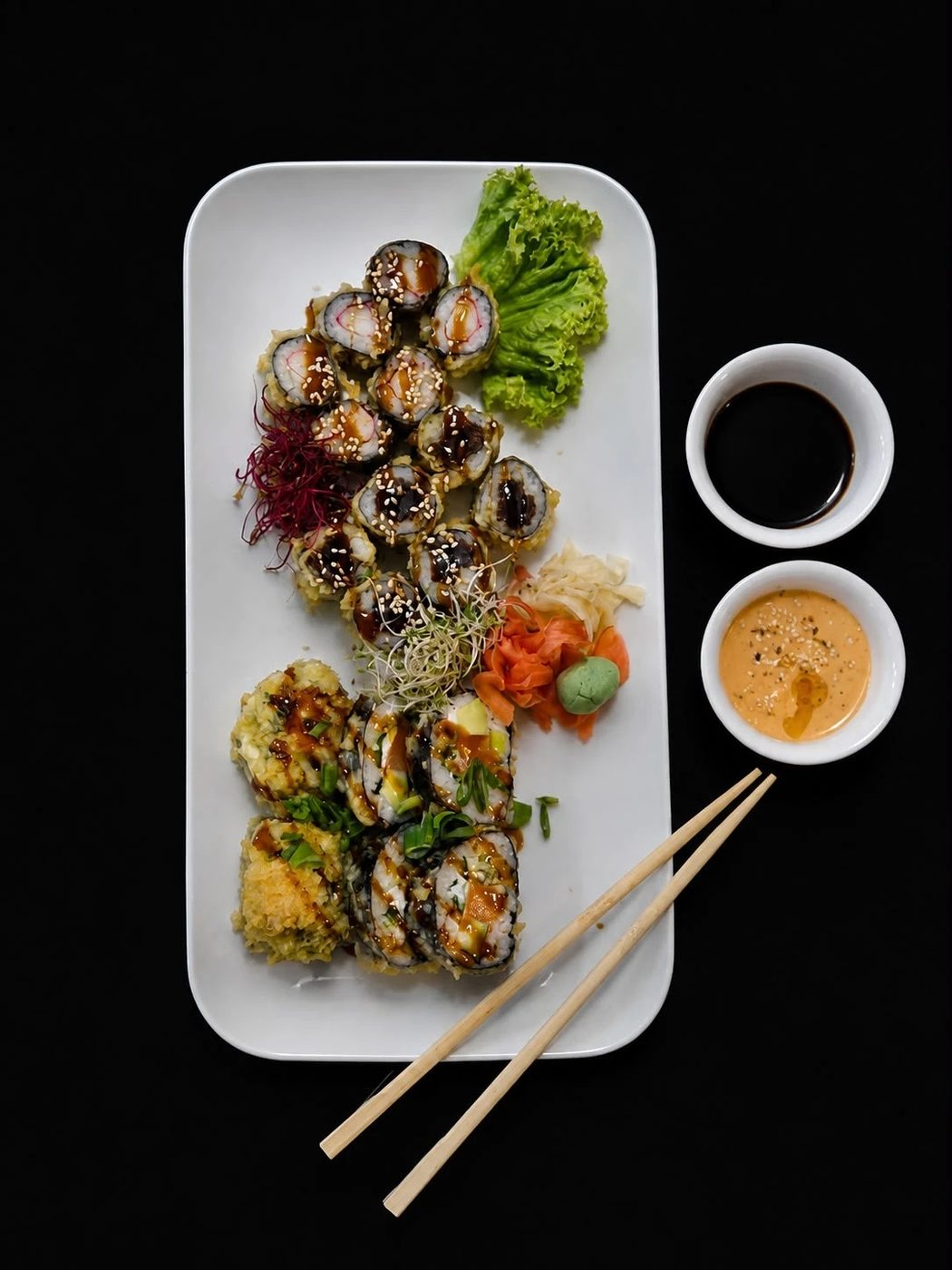Zestaw Tempura — maki w cieście tempura z sosami